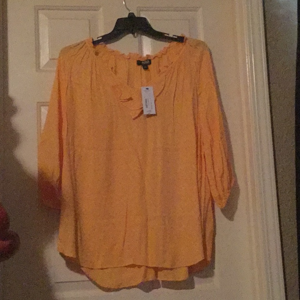 Blouse never worn